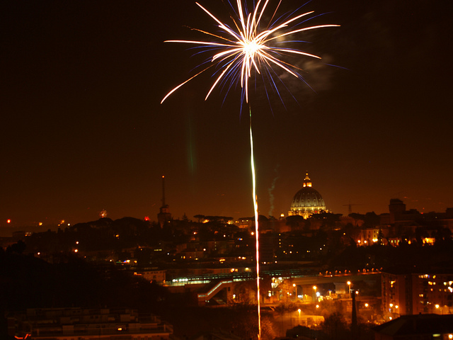 New Year&#039;s Eve 2013 in Rome with a concert in the square of the Roman Forum