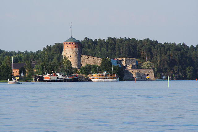 Many tourists visit the castle