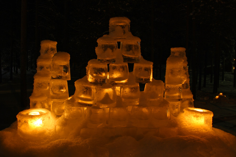 The thousands ice lanterns