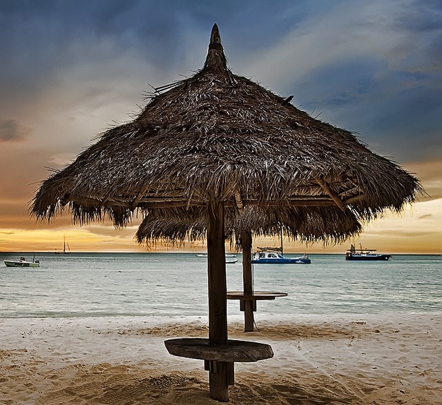 Travel deals for special honeymoons and stay in Aruba for 2013