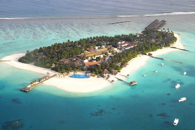 Остров Velassaru Maldives