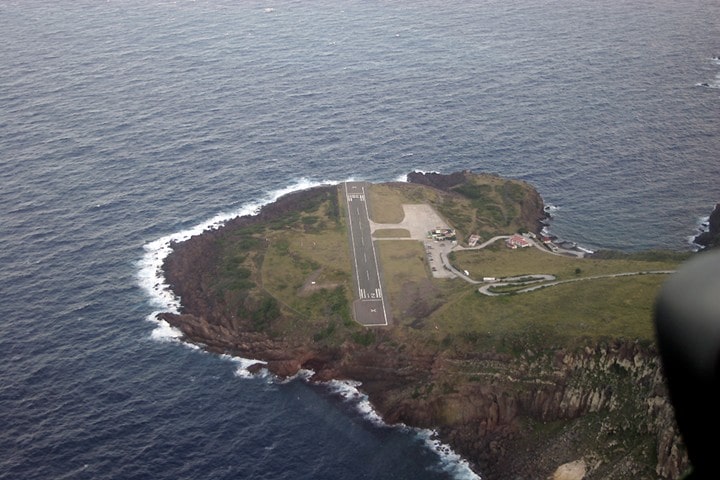 Airport of the Saba Island from above