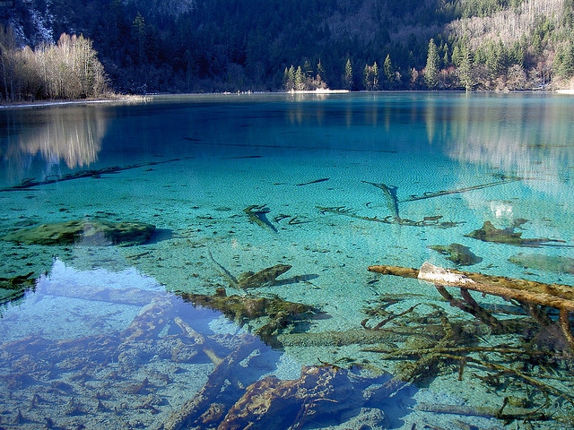 Jiuzhaigou Valley Turquoise Lakes In China