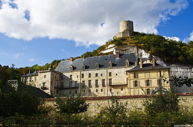 The most beautiful castles in France: Château de La Roche Guyon - Trip ...