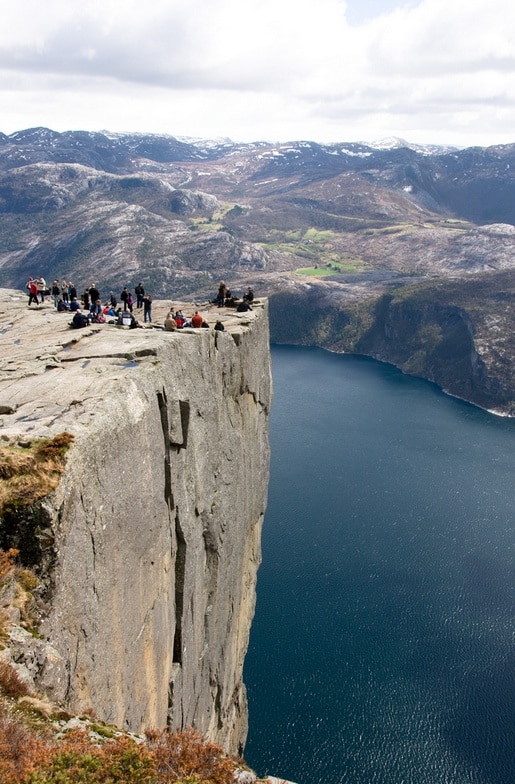 Norway: the giant rock and the Preikestolen cliff - Trip and Travel Blog