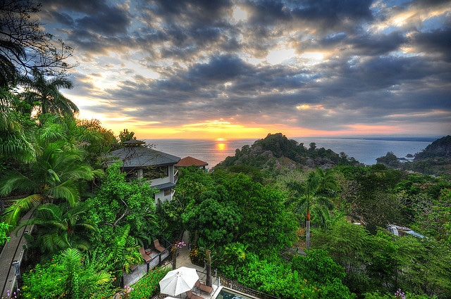 Costa Rica Surfing