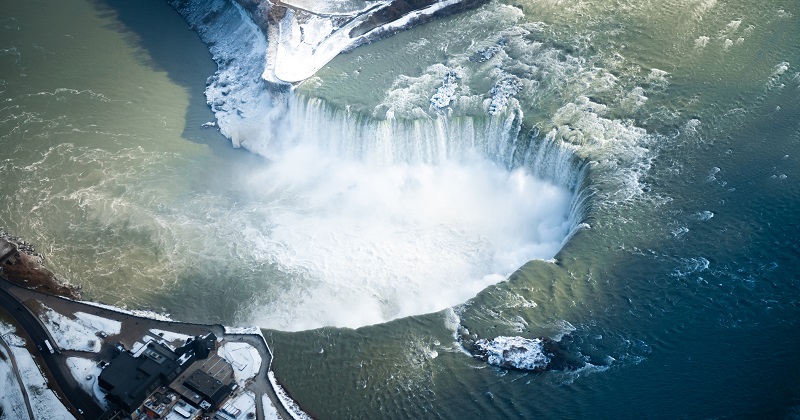 niagara-falls-in-winter