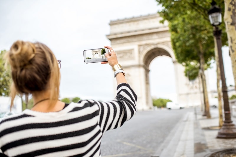 Business woman in Paris