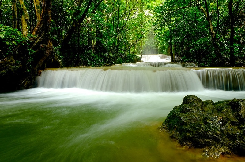 multi-layered-water-fall-with-one-rock-in-front-of