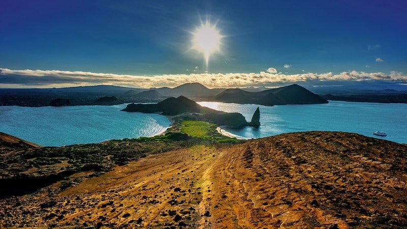 Bartolome Island,,A,Perfect,Spot,To,Enjoy,The,Sunset,On