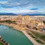 Which are the Best Cocktail and Rooftop Bars to Visit in Mallorca?